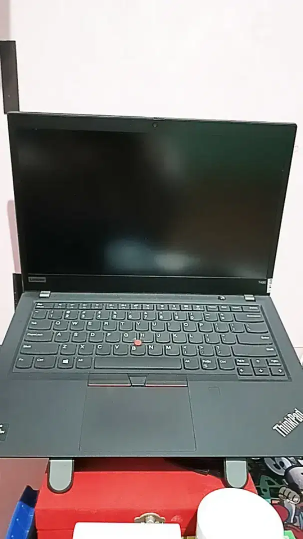 Laptop lenovo T495 AMD Ryzen 5 PRO RAM 16 SSD 512