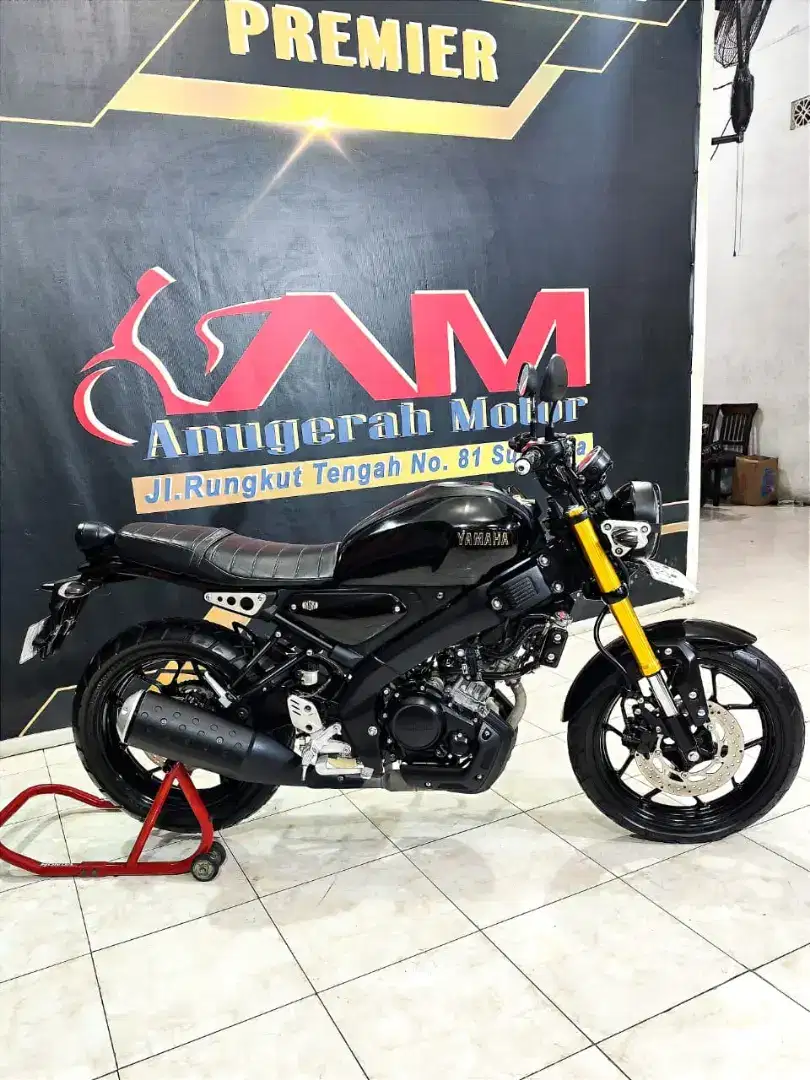 Km 15rb kinyis Yamaha XSR 155cc 2023. Anugerah Motor rungkut tengah 81