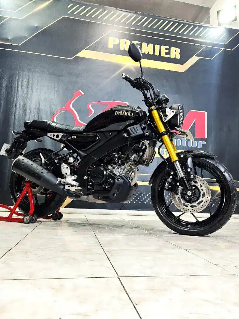 Siap gas Yamaha XSR 155cc 2023 km 15rb. Anugerah Motor rungkut tengah