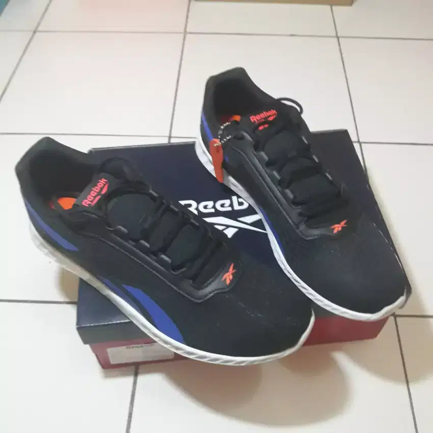 Sepatu Reebok Sublite Legend Running