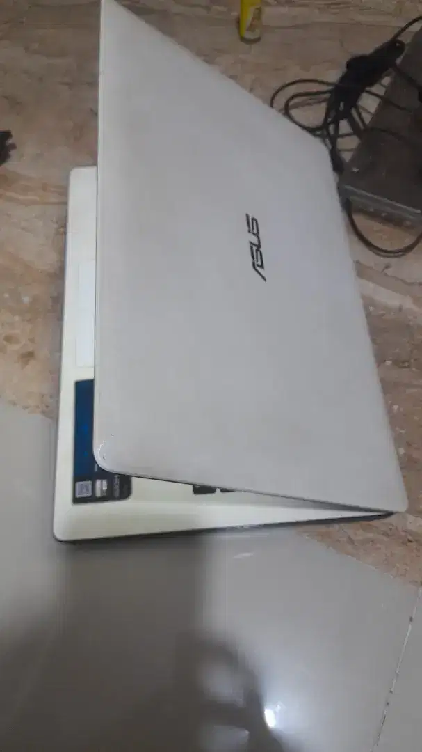 Asus slim x453M Ssd 128 ram 4gb