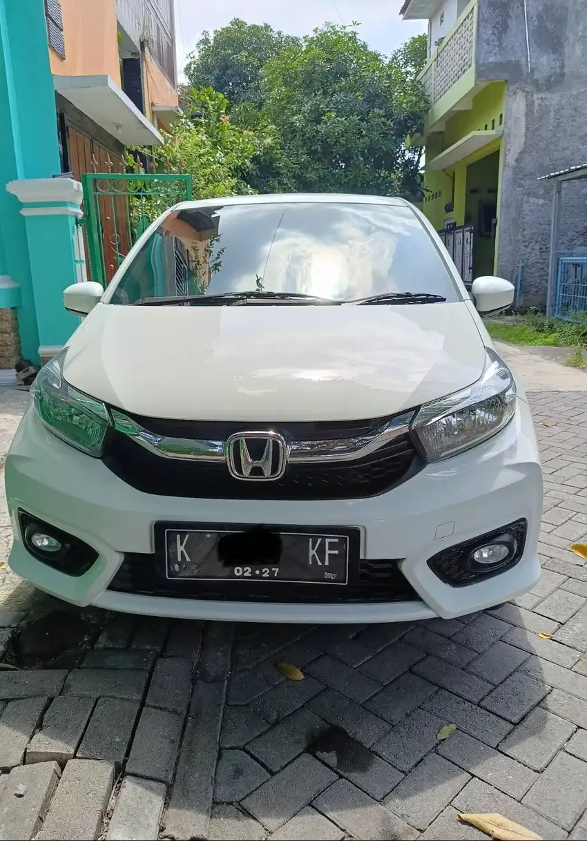 Mobil Honda Brio Satya 1.2 E MT