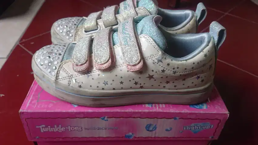 Di Jual Sepatu Twinkle Kids size 32