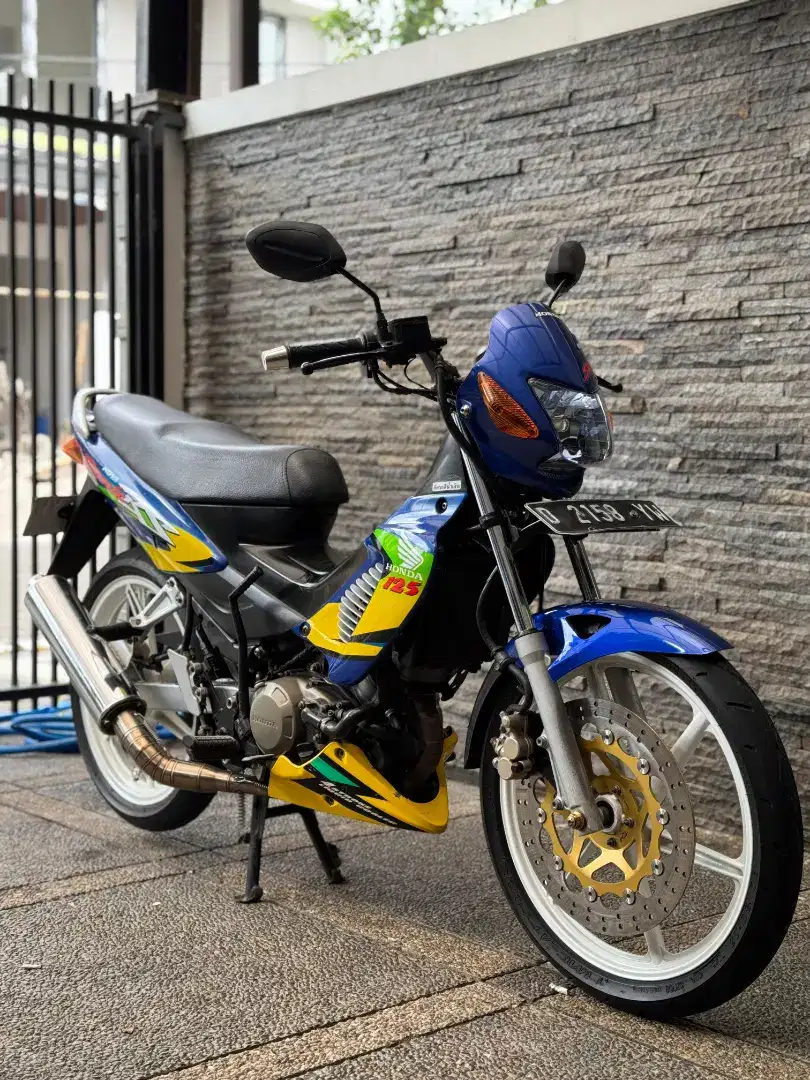 Dijual motor simpanan dan sangat terawat