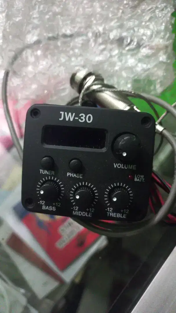 Preamp Digital Tuner Gitar Akustik Elektrik