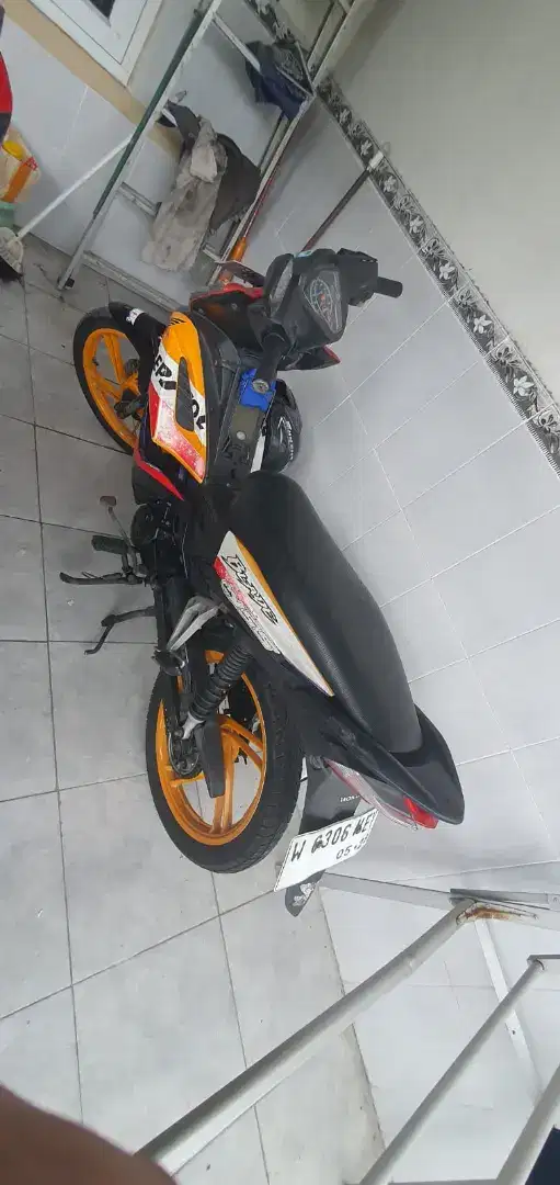 Jual Honda Blade Repsol 2010