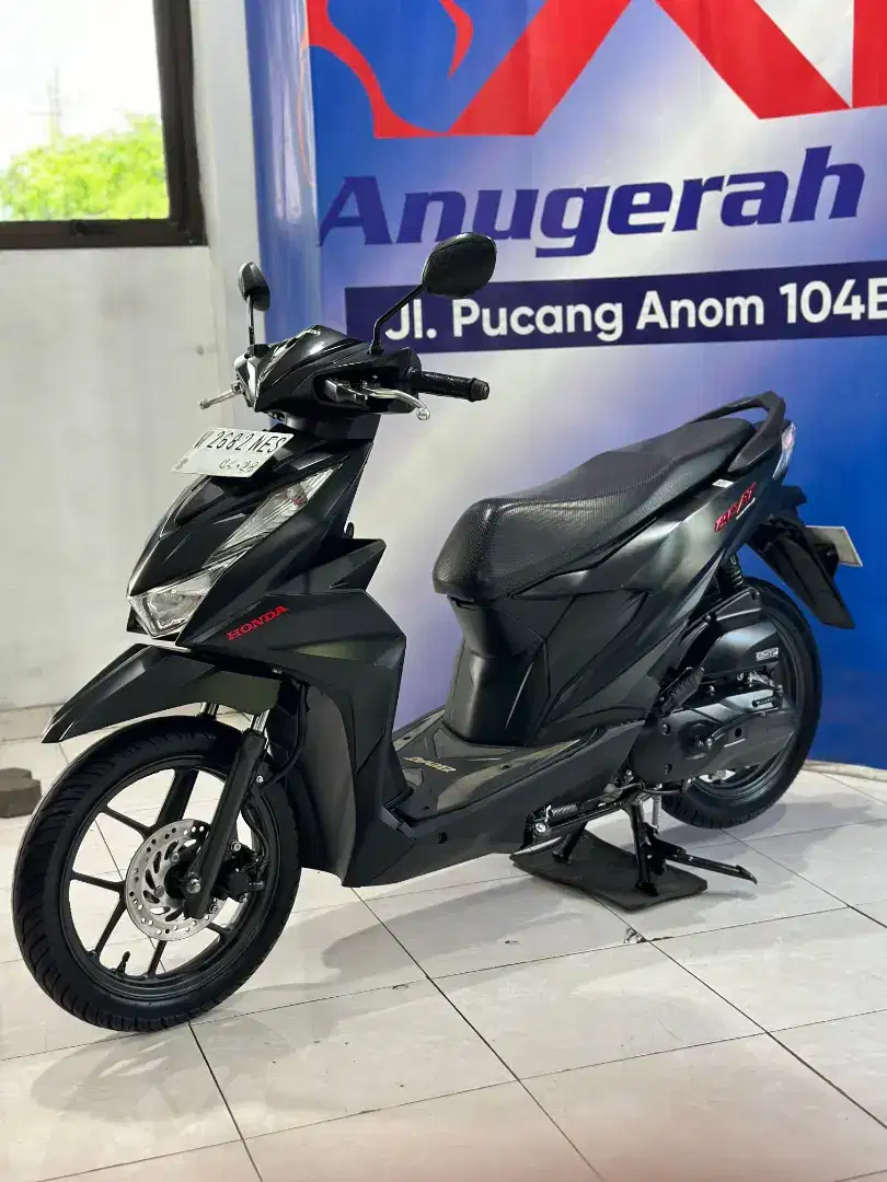 Honda Beat Deluxe 110cc Th 2023 km 9Rb Anugerah Motor Pucang