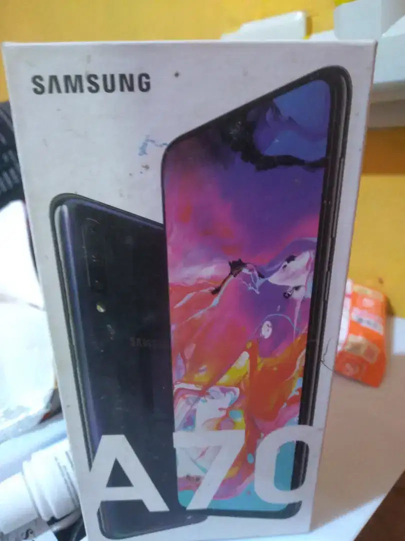 Samsung A70 minus