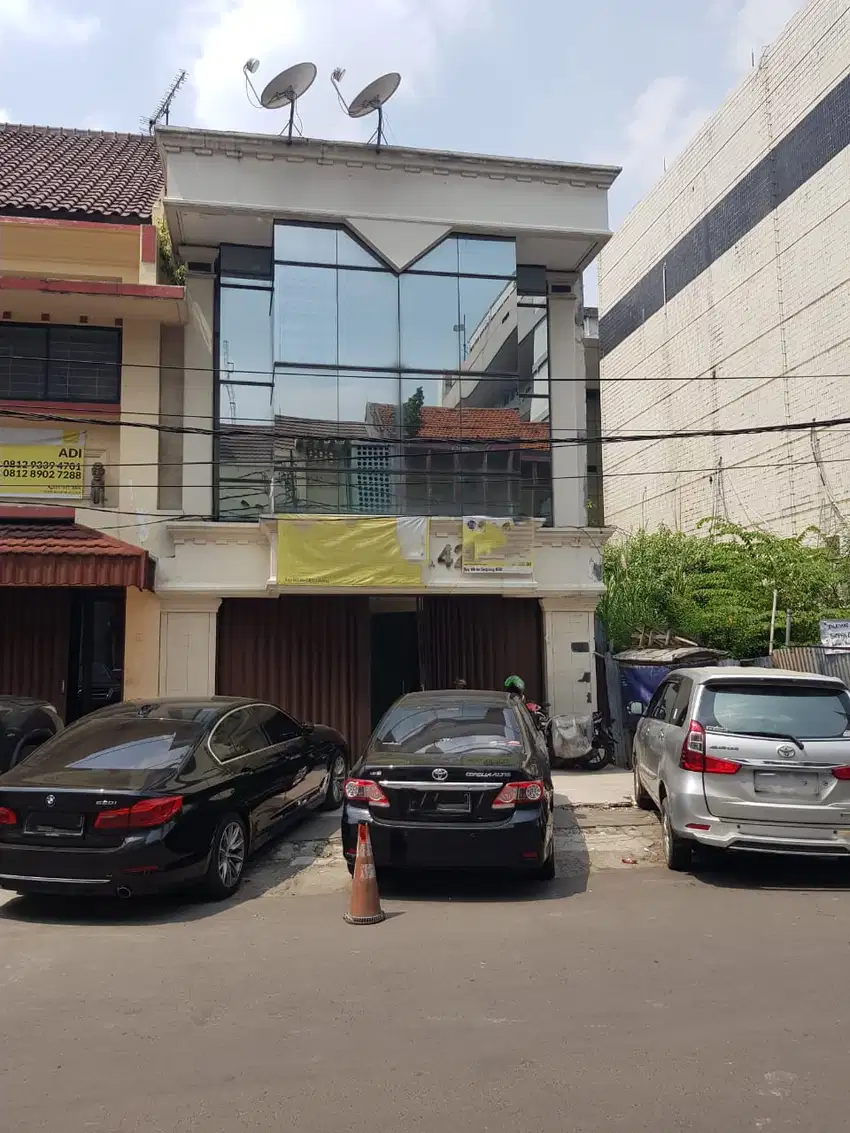 DIJUAL RUKO BANYAK KAMAR COCOK UNTUK HOTEL