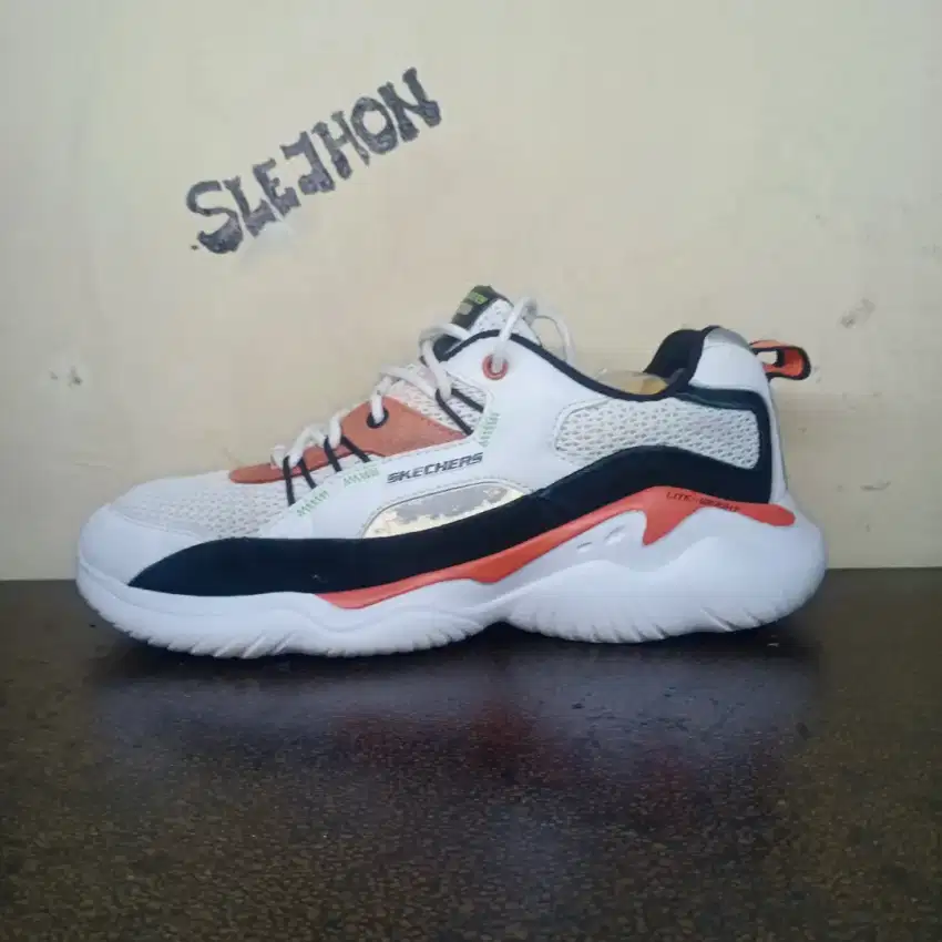 107.sepatu skechers falcore 41