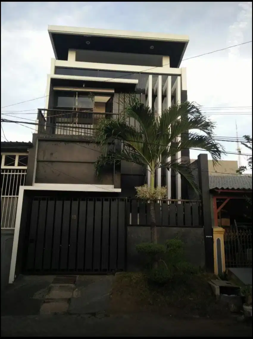 Dijual Rumah Jln Dukuh Kupang Barat