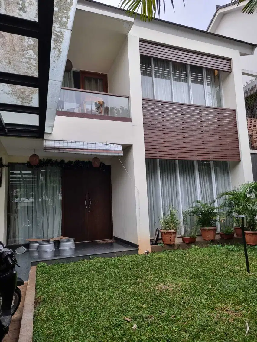 Rumah Mewah Semi Furnish di Pondok Indah Jaksel (16,5 M) 13920 oc