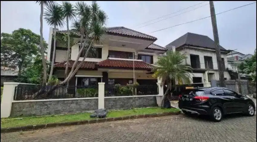 Jual cepat rumah kebayoran lama jakarta Selatan dua lantai strategis