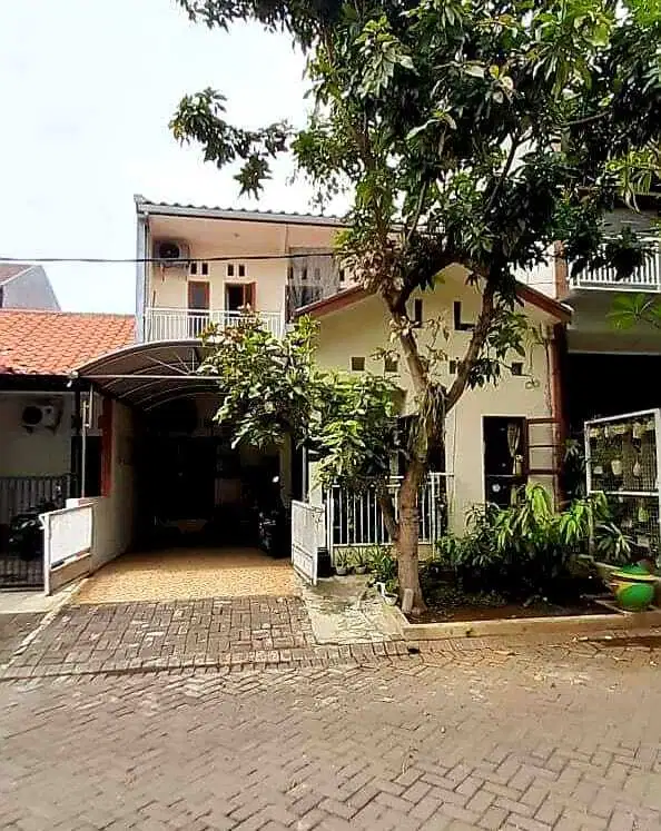 DIJUAL RUMAH 2LT DI PURI SURYA JAYA CLUSTER DEPN  GEDANGAN SIDOARJO