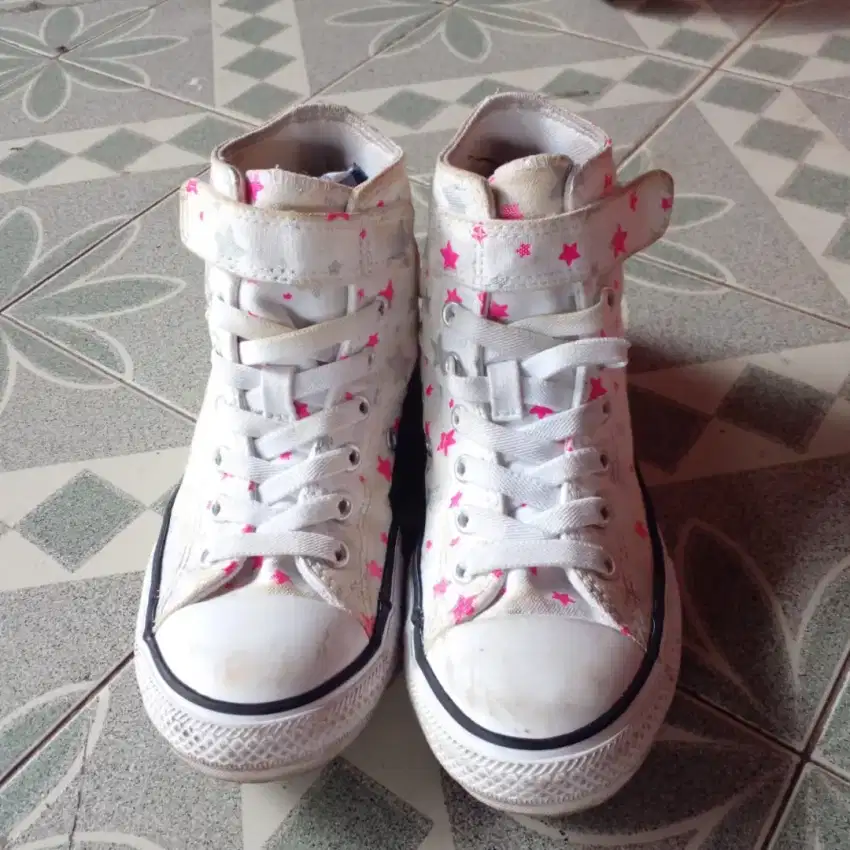 Sepatu Converse kids