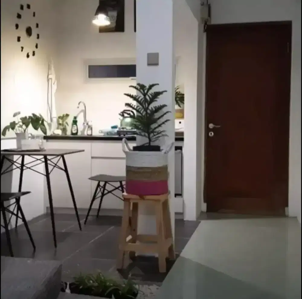 Kosan Khusus Wanita Single SRATEGIS mudah di akses TENANG  NYAMAN