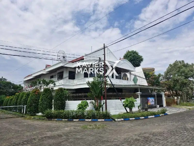 dijual rumah hook 2 lantai di jalan raya pbi araya malang