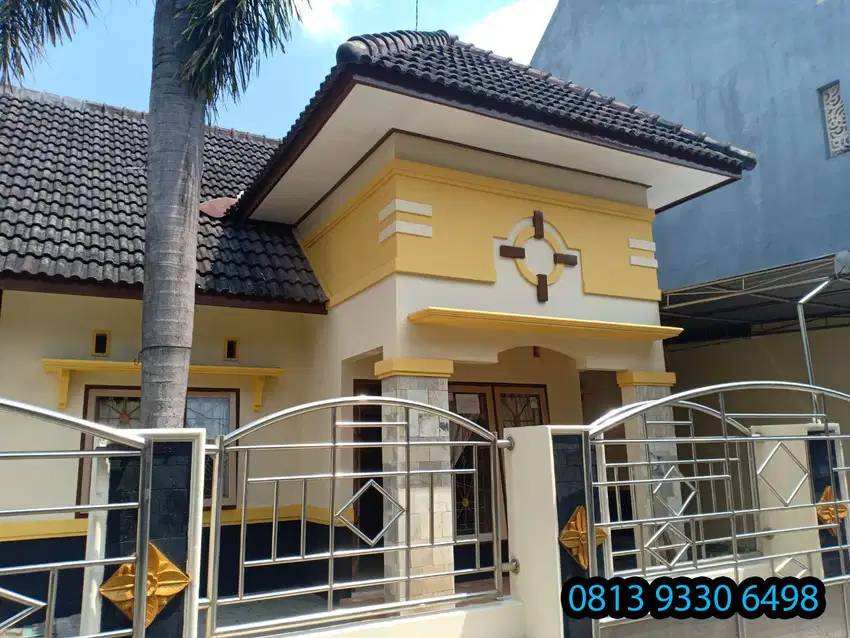 Rumah Besar dekat Masjid di Sidoarum Godean dalam Cluster dkt jl.raya