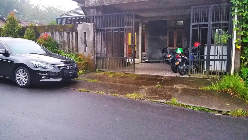 Rumah Dengan Tanah Luas di Turi Sleman pinggir jl.aspal view Merapi