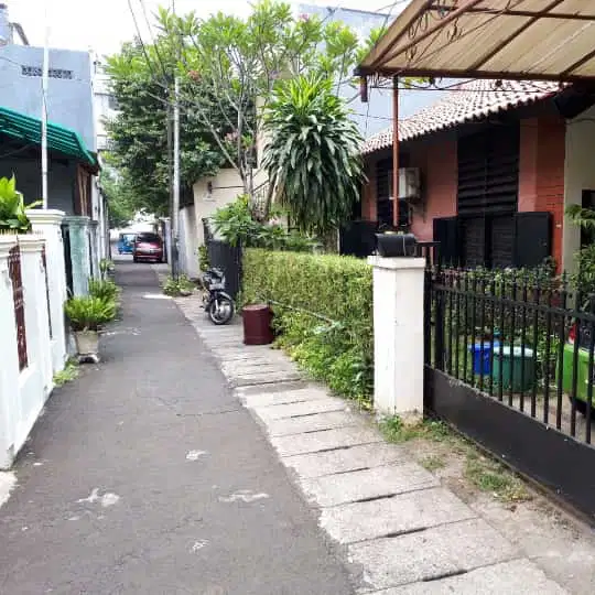 Lokasi Strategis Rumah termasuk 7 Kamar Kos di Tebet