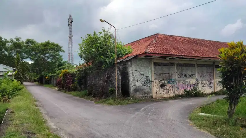 Tanah pekarangan untuk gudang & perum di karanganom klaten jawa tengah