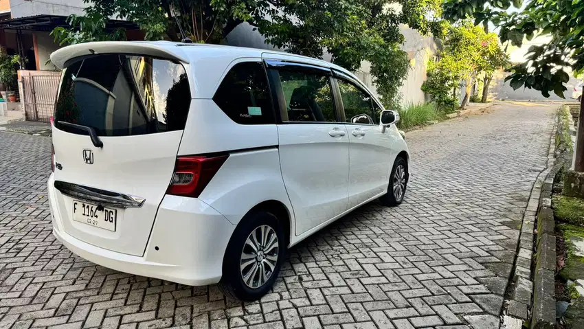 Honda Freed 2013 Bensin