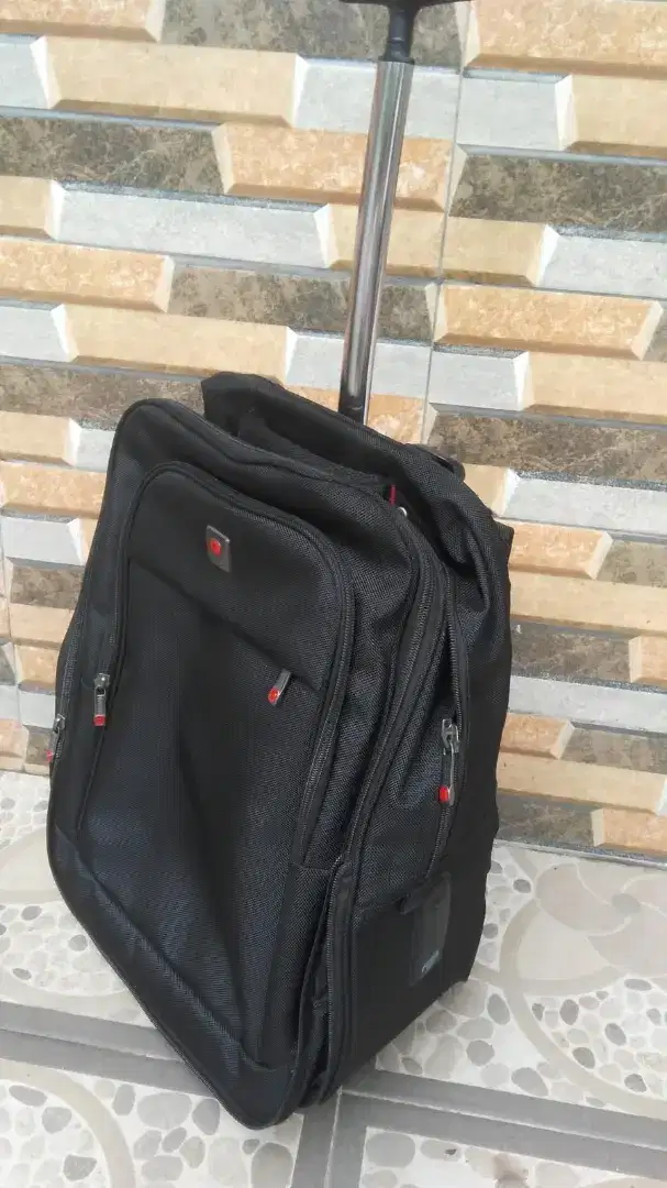 Tas ransel punggung masih  New