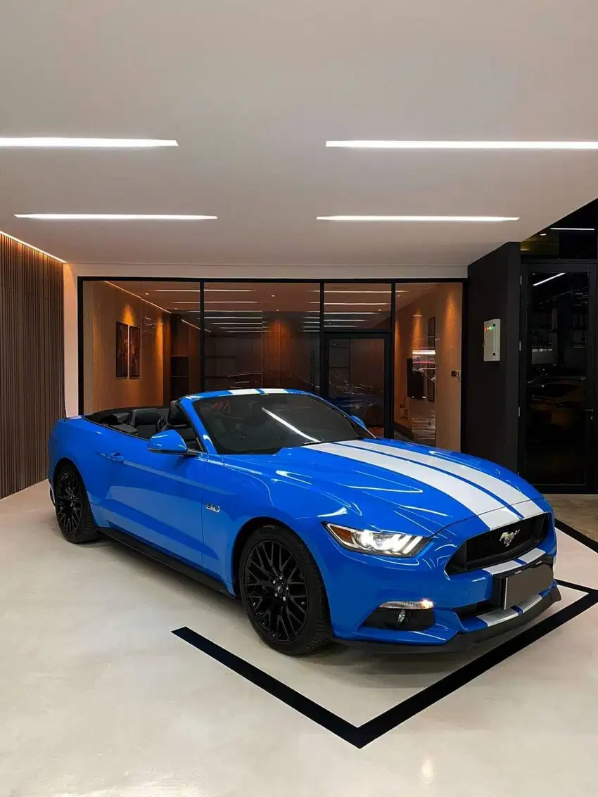 Ford Mustang 5.0 GT V8 Cabriolet 2018/2017 Blue On Black