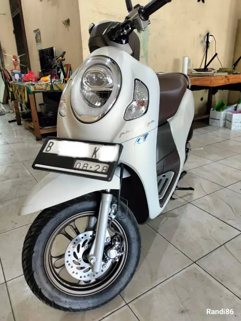 Scoopy Prestige 2023 Putih Doff 4rb km