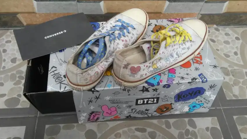 Sepatu Olga / santai Converse