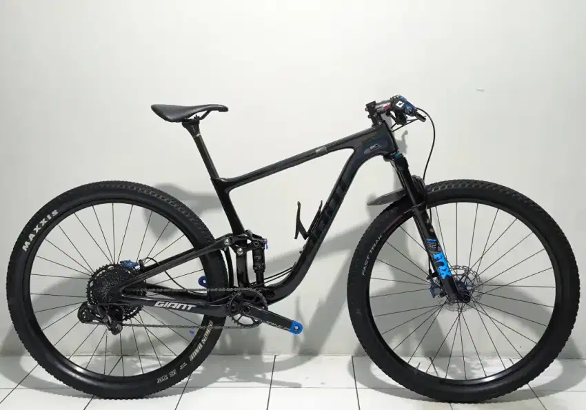 Giant anthem advance carbon 29 inc boost