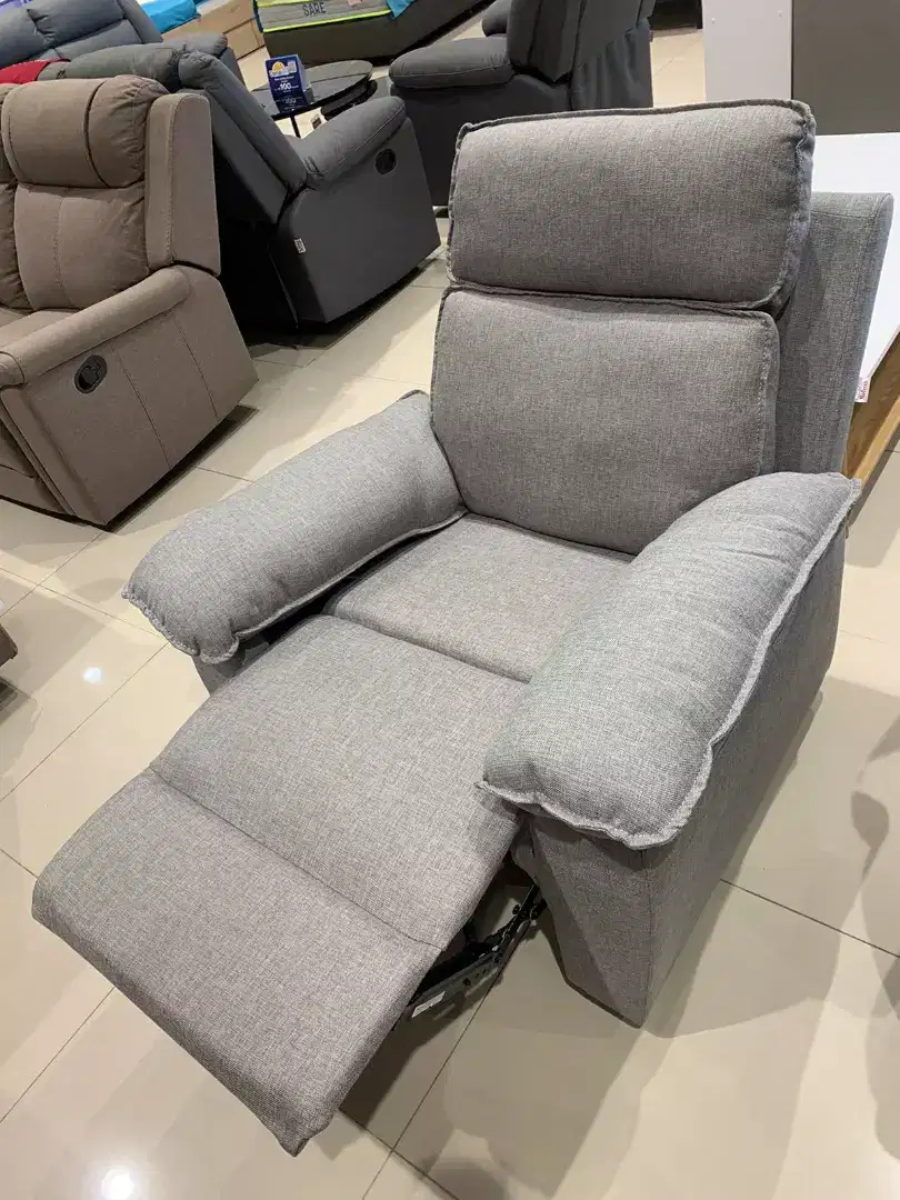 Dijual cepat sofa recliner single