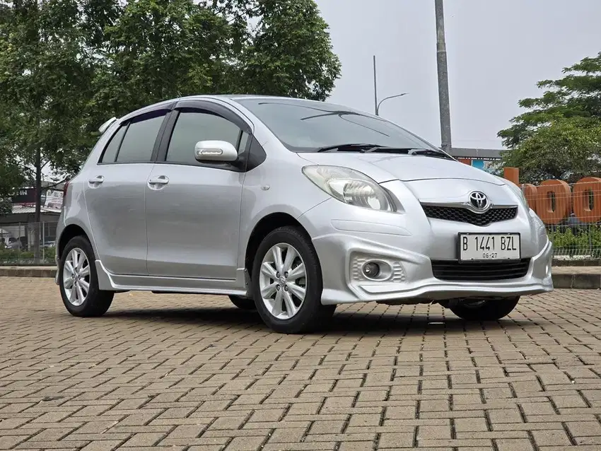 Toyota Yaris E at 2012 DP5JUTA