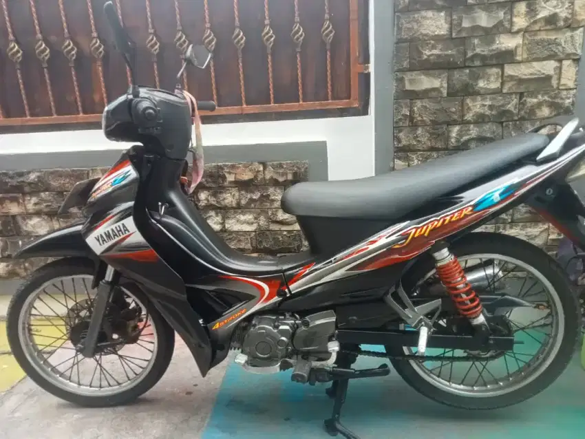 jupiter z th 2005 mulus bagus pajak panjang mesin bagus