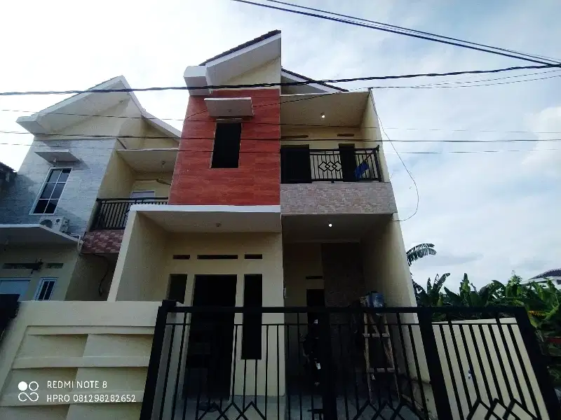 Dijual Rumah 2 Lantai Murah Strategis Cibinong Bogor