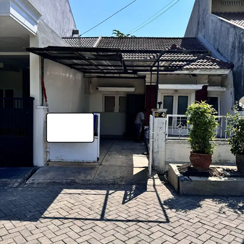 Dijual Rumah Taman Pondok Indah Wiyung Row 3 Mobil