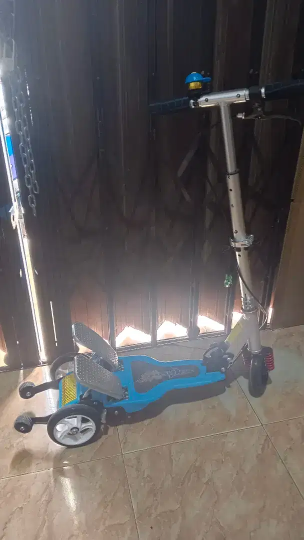 Scooter 2 pedal ex pemakaian anak