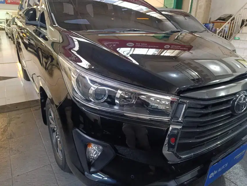 TOYOTA KIJANG INNOVA REBORN V 2.4 A/T 2022 DIESEL OTOMART SURABAYA