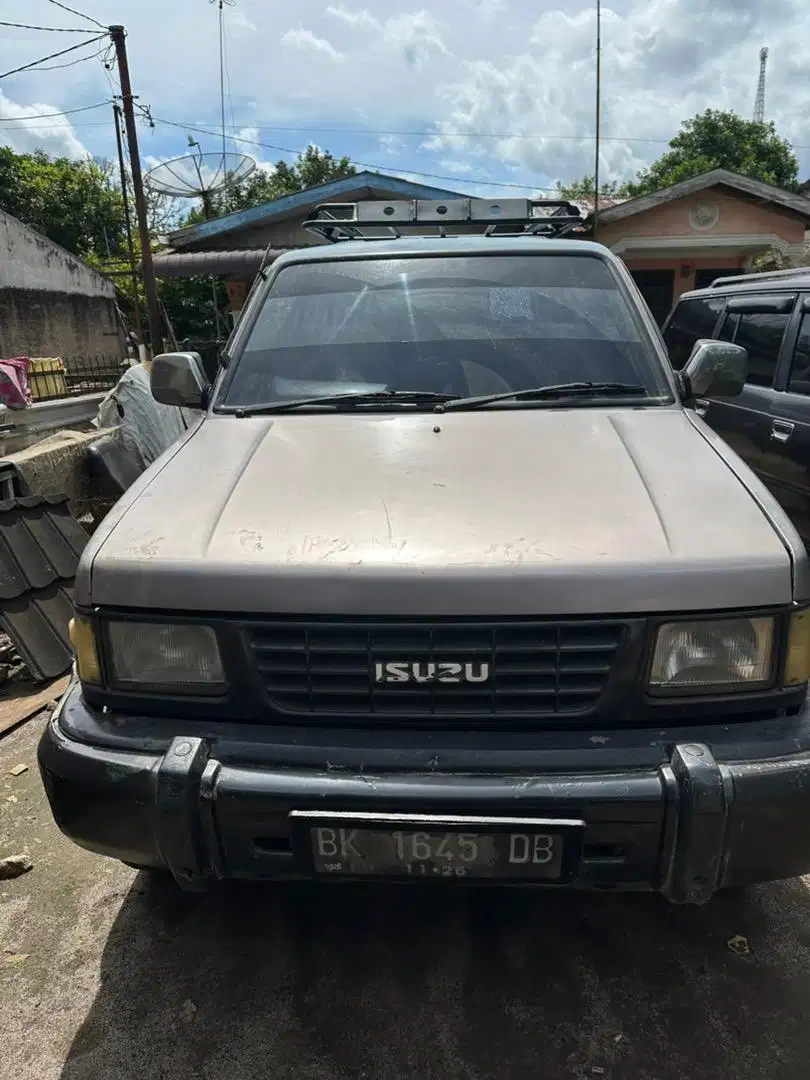 Isuzu Panther Hi Sporty