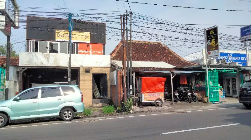 Dijual tanah bonus bangunan jl Kaliurang  condongcatur depok sleman