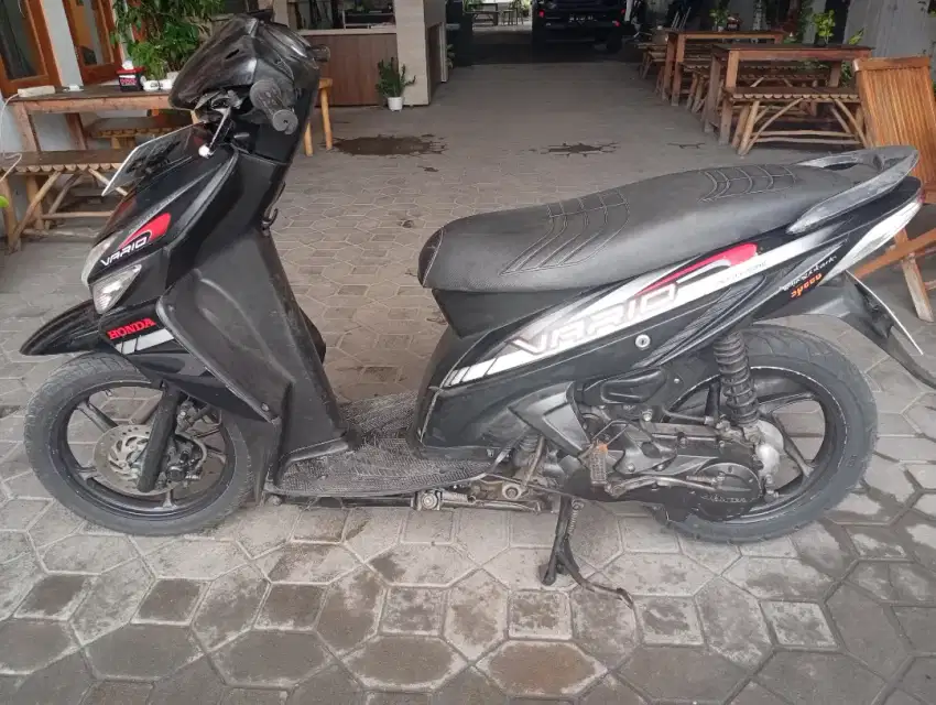 Di jual saja vario 110 karbu 2010