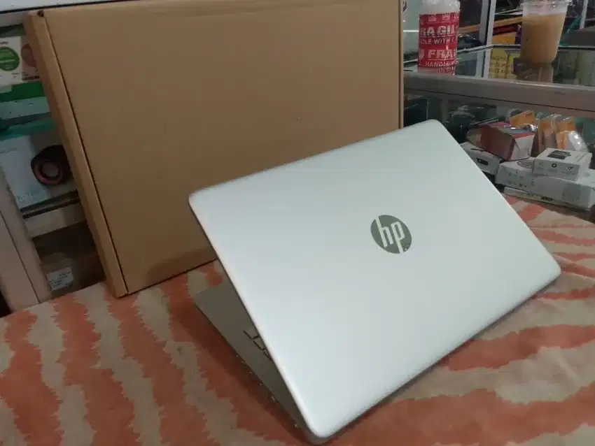 Laptop Hp 14s intel celeron N4120 1.10ghz ram 8gb ssd 256gb