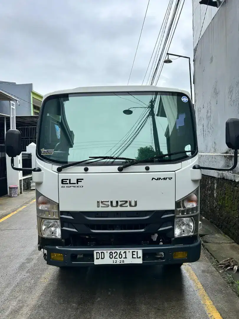 Isuzu NMR HD Dump