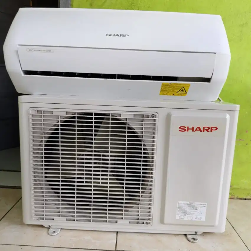 AC Sharp 1/2 pk kondisi normal