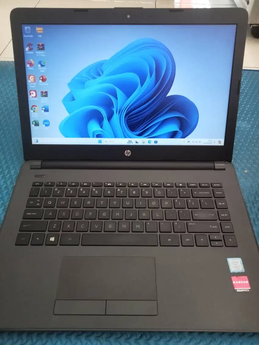 LAPTOP HP 240 G6