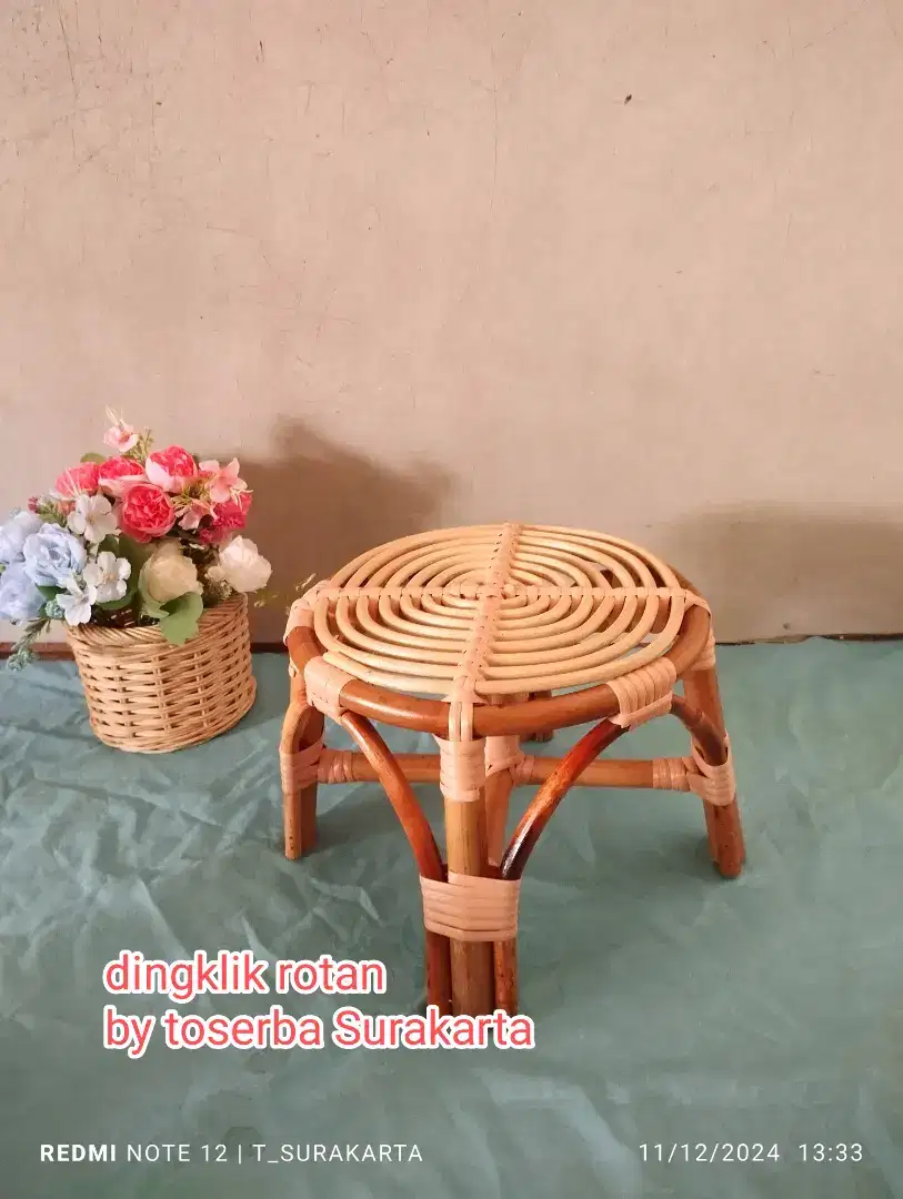 Dingklik rotan / kursi mini rotan / dingklik mini