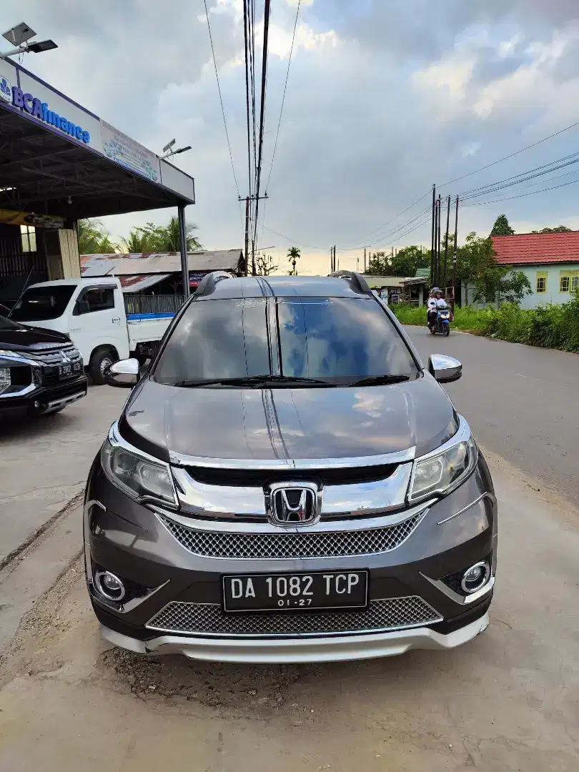 Honda BR-V Prestige Automatic thn 2016, DP 20JT