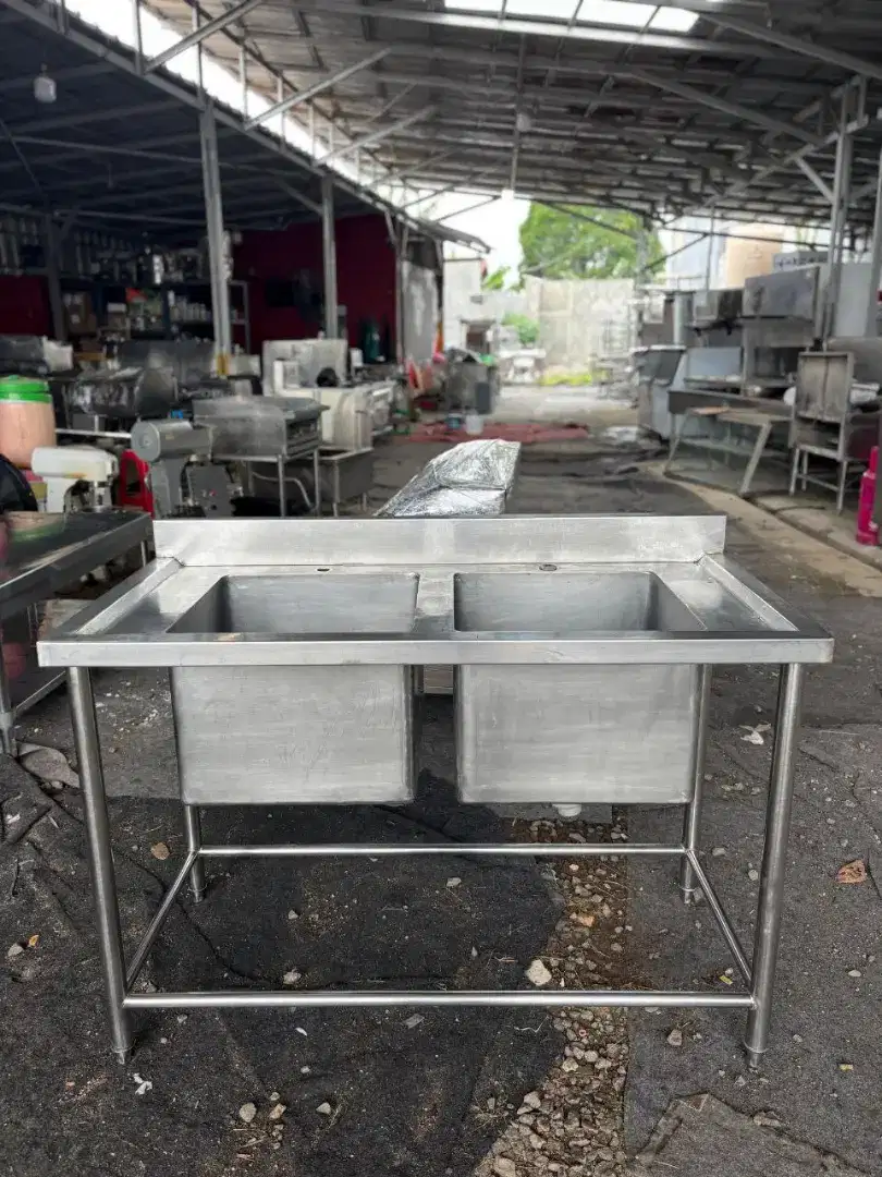 Sink 2 lobang 
Ukuran 120x60x85
Ukuran lubangnya 40x40x30