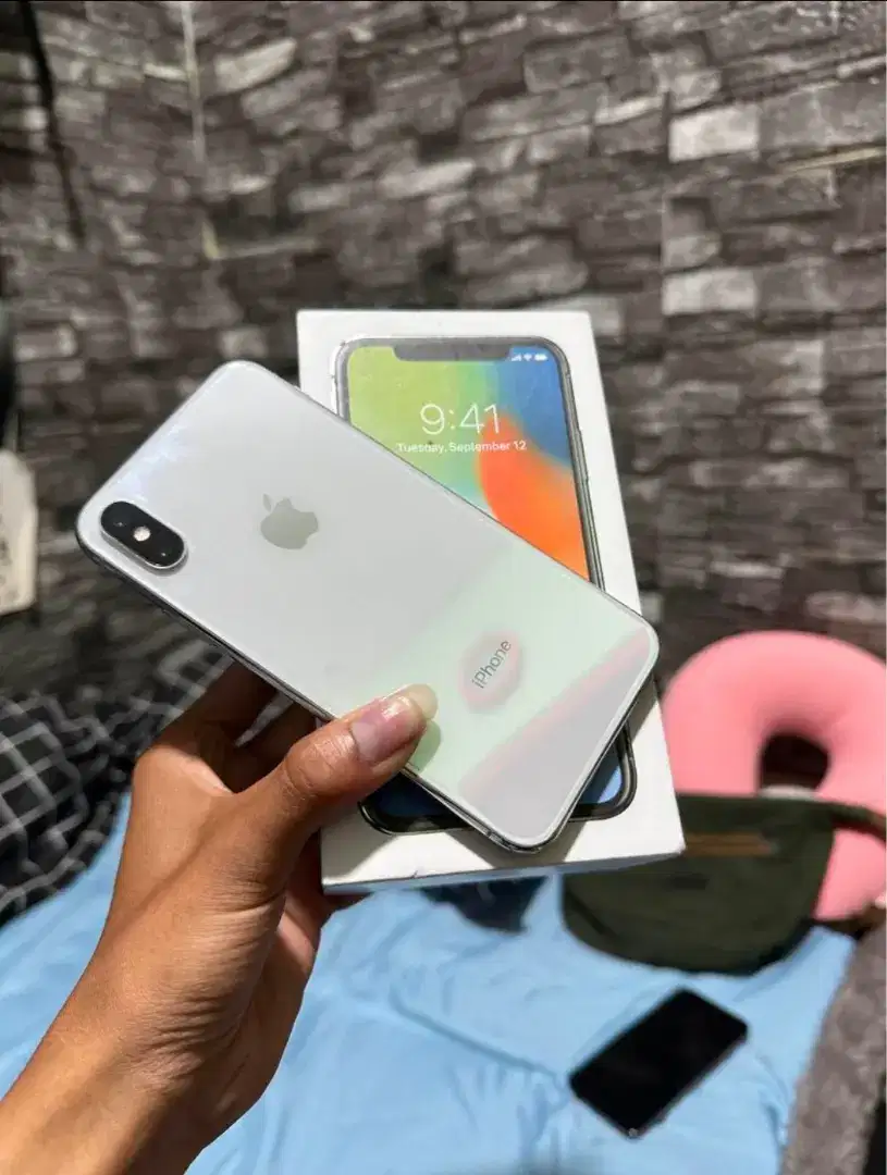 iPhone X 256GB White Lengkap