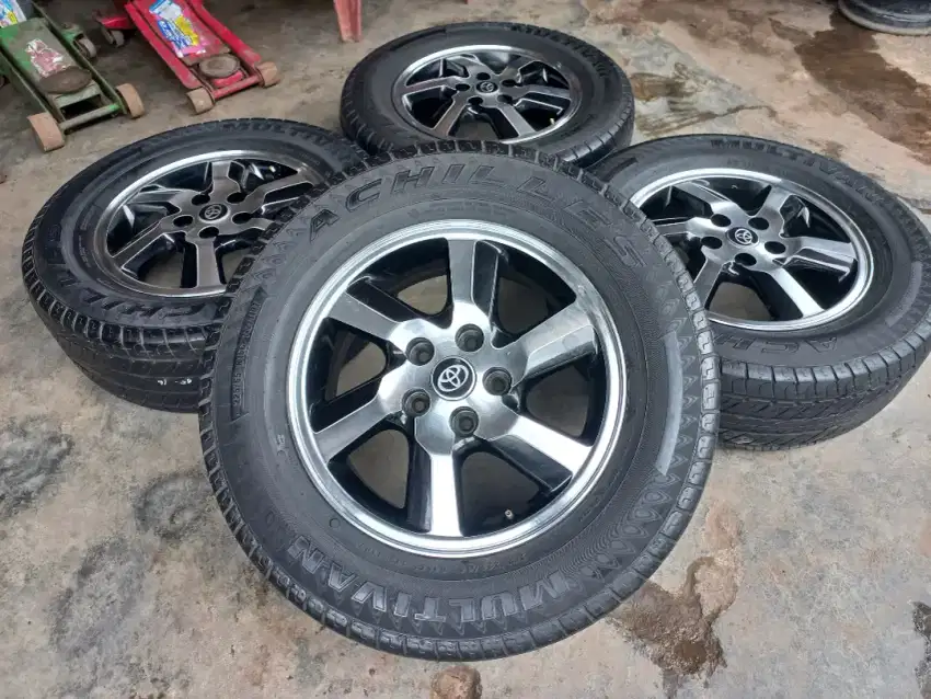 Velg Oem Rush Ring 16 terpasang ban tebal